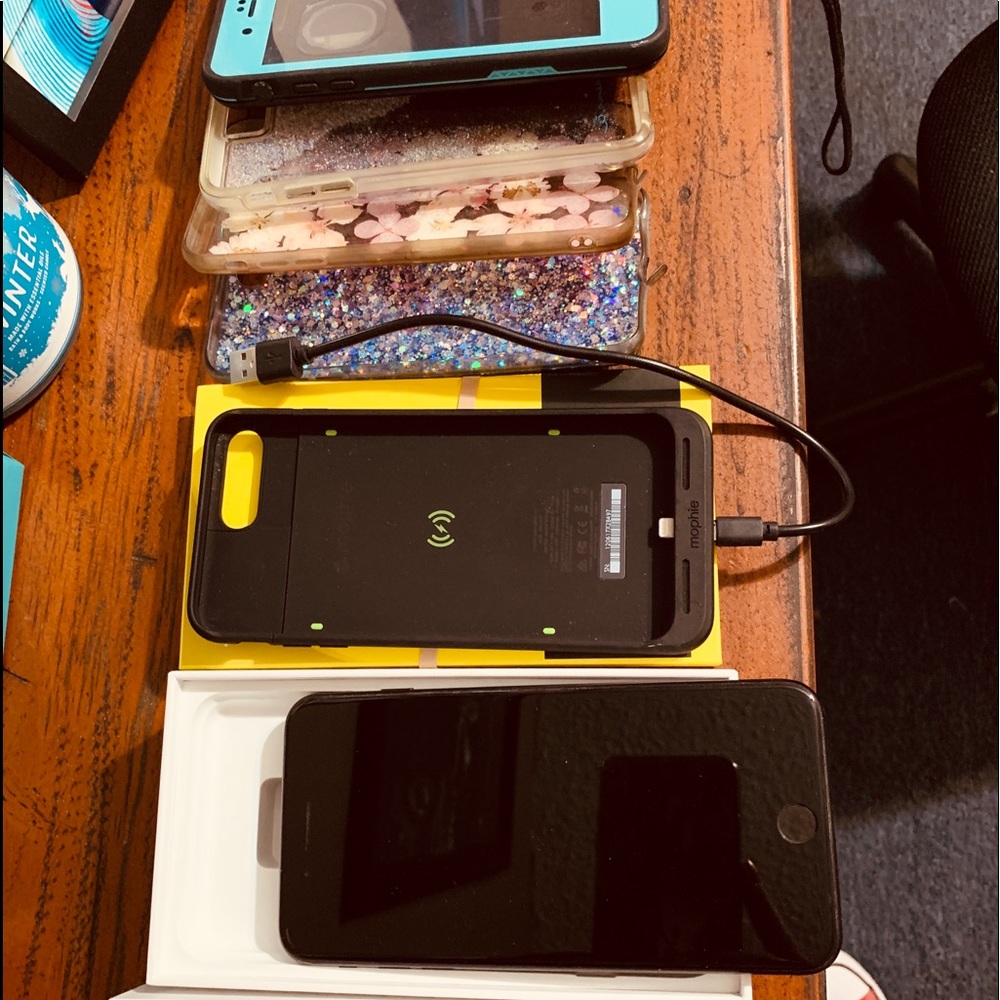 iPhone 7 Plus with cases